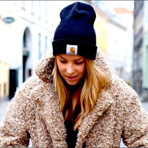 NWT Black Carhartt Beanie